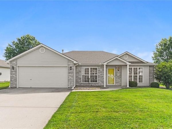817 Clancy Court, Raymore, MO 64083
