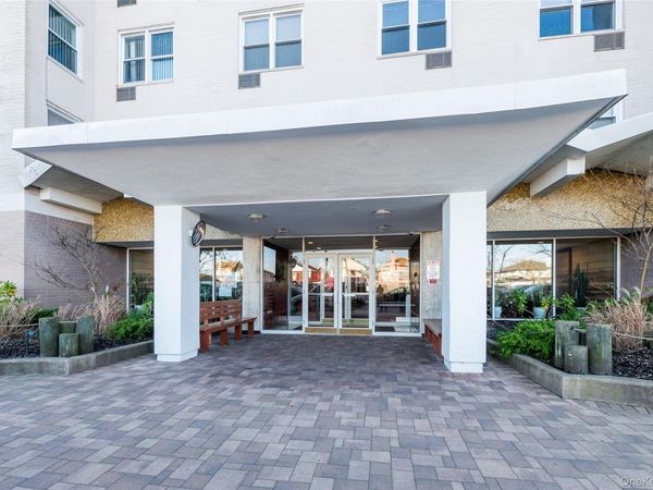 522 Shore Road , Unit 2AA, Long Beach, NY 11561