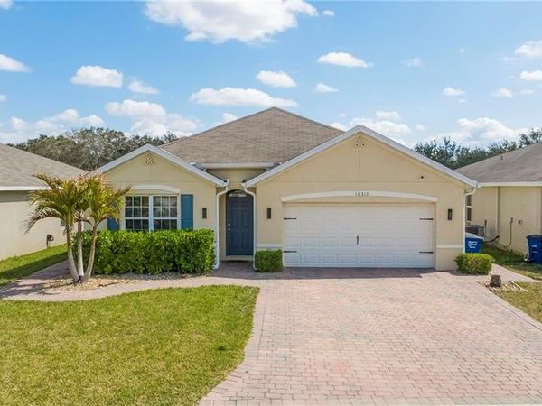 10313 Silver Pond LN, LEHIGH ACRES, FL 33936