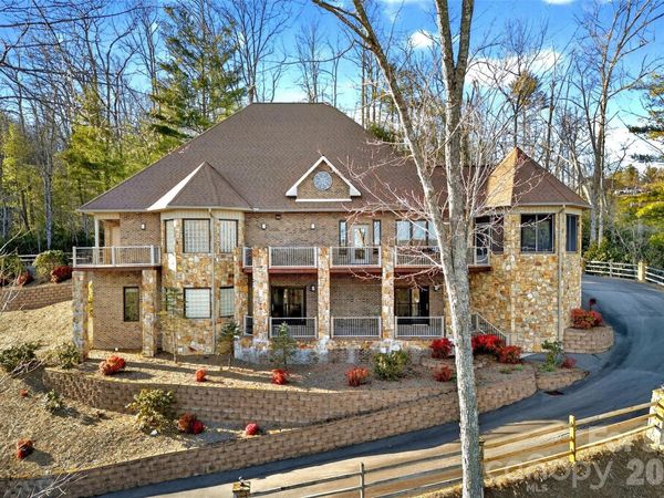 142 Dogwood Trail, Spruce Pine, NC 28777