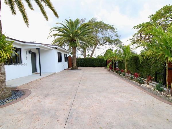 15300 SW 299th St, Homestead, FL 33033