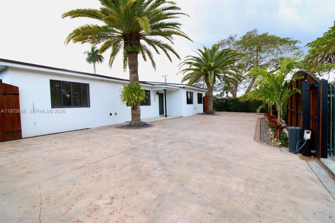 15300 SW 299th St, Homestead, FL 33033 Photo