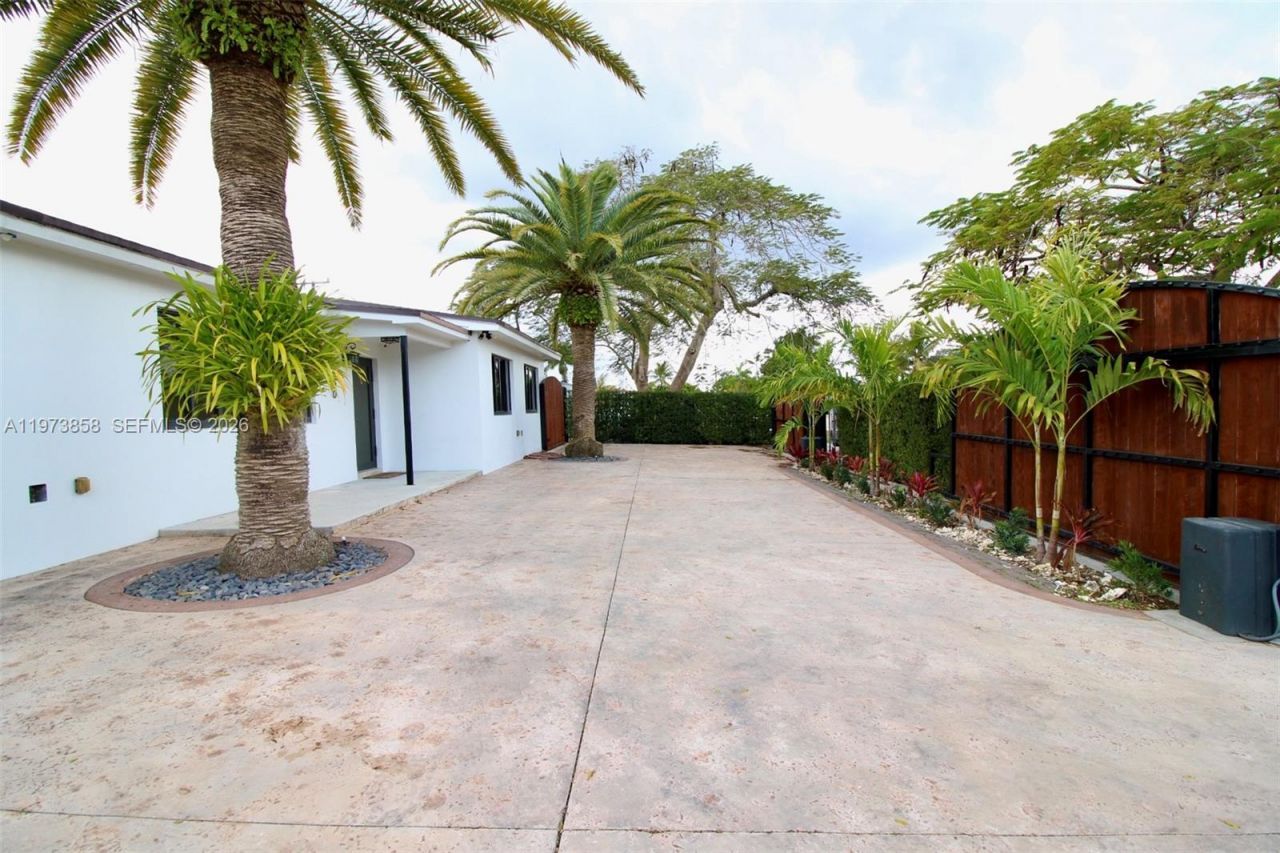 15300 SW 299th St, Homestead, FL 33033 Photo