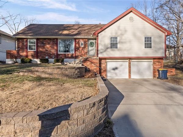 800 NE 96th Terrace, Kansas City, MO 64155