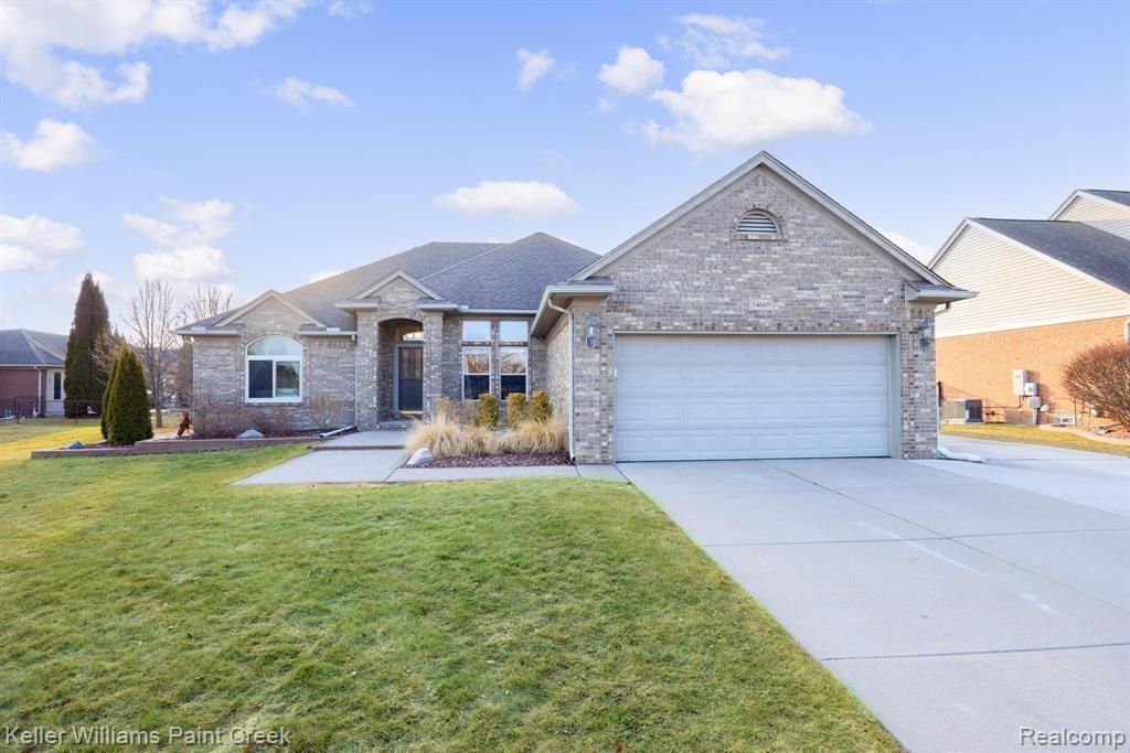 54669 Shady Creek Drive, New Baltimore, MI 48047 Main Photo