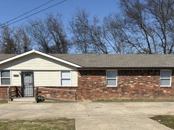 809 Brickmont Ct, Nashville, TN 37207