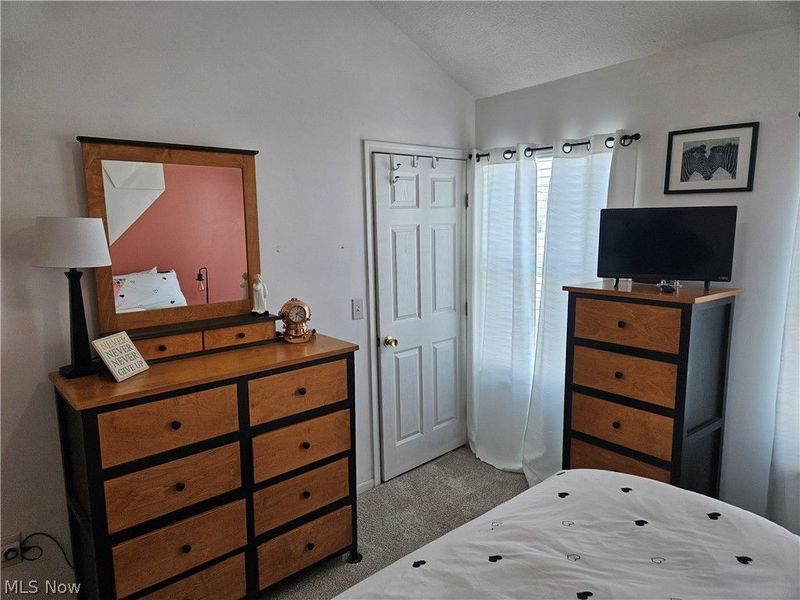 988 Hartford Village Boulevard, Columbus, OH 43228 Photo 16