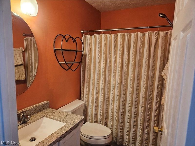 988 Hartford Village Boulevard, Columbus, OH 43228 Photo 17