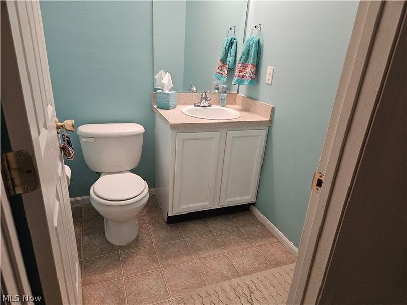 988 Hartford Village Boulevard, Columbus, OH 43228 Photo 21