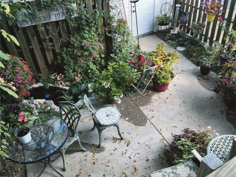 988 Hartford Village Boulevard, Columbus, OH 43228 Photo 24