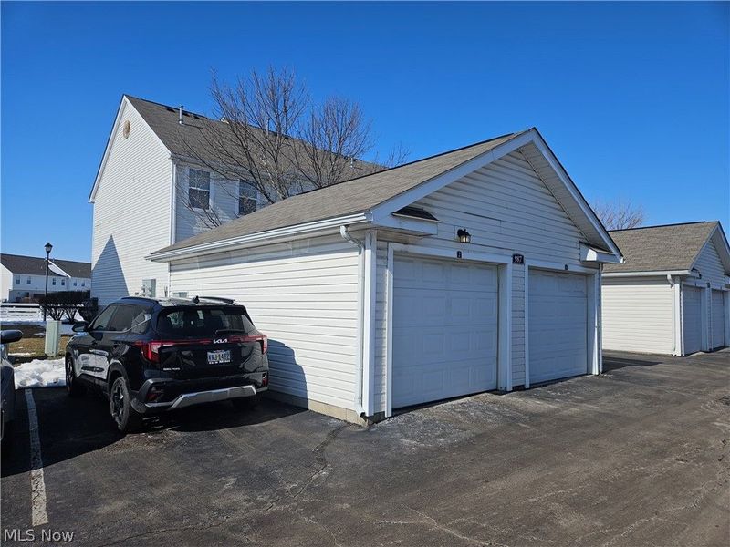 988 Hartford Village Boulevard, Columbus, OH 43228 Photo 26