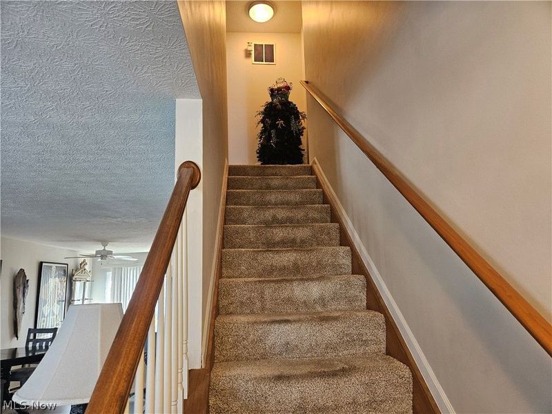 988 Hartford Village Boulevard, Columbus, OH 43228 Photo 7