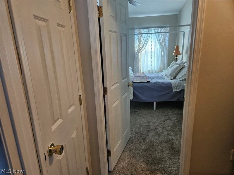 988 Hartford Village Boulevard, Columbus, OH 43228 Photo 8