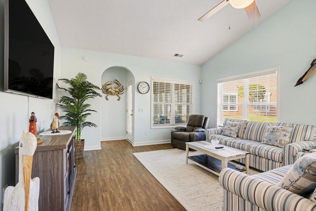 4644 Lightkeepers Way Photo 7