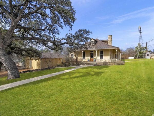 107 High Street, Comfort, TX 78013