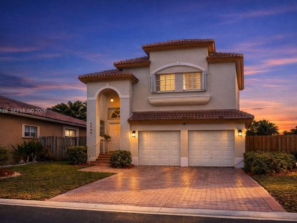 9768 NW 30th St , Doral, FL 33172