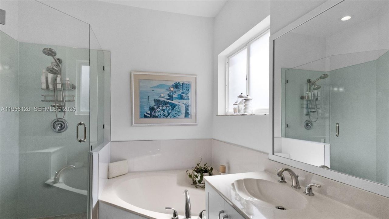 9768 NW 30th St, Doral, FL 33172 Photo