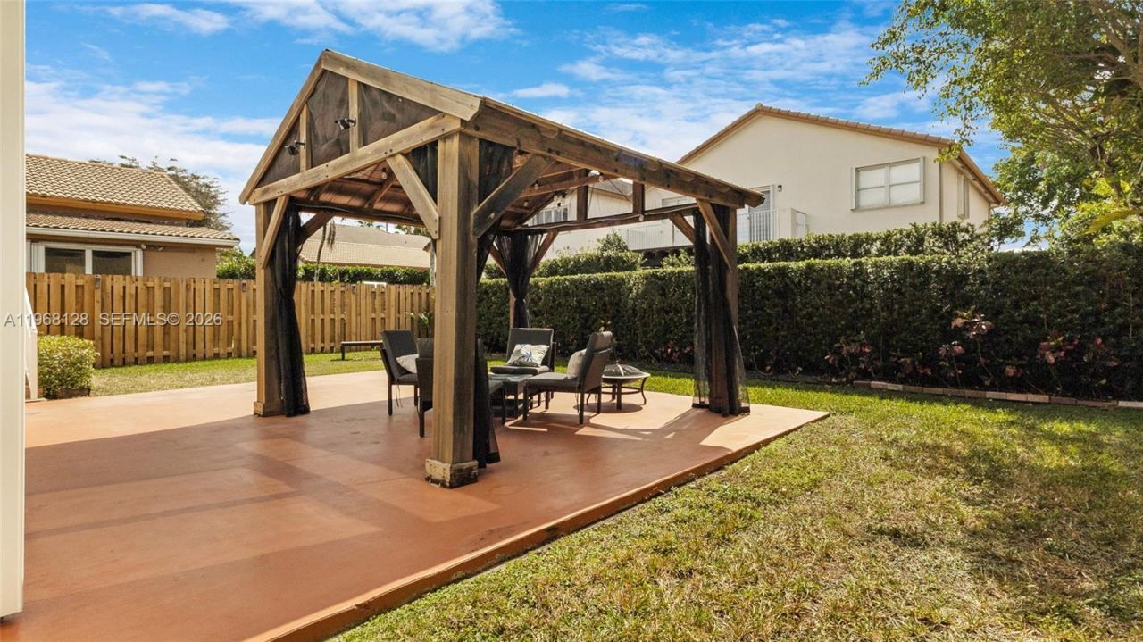 9768 NW 30th St , Doral, FL 33172 Photo