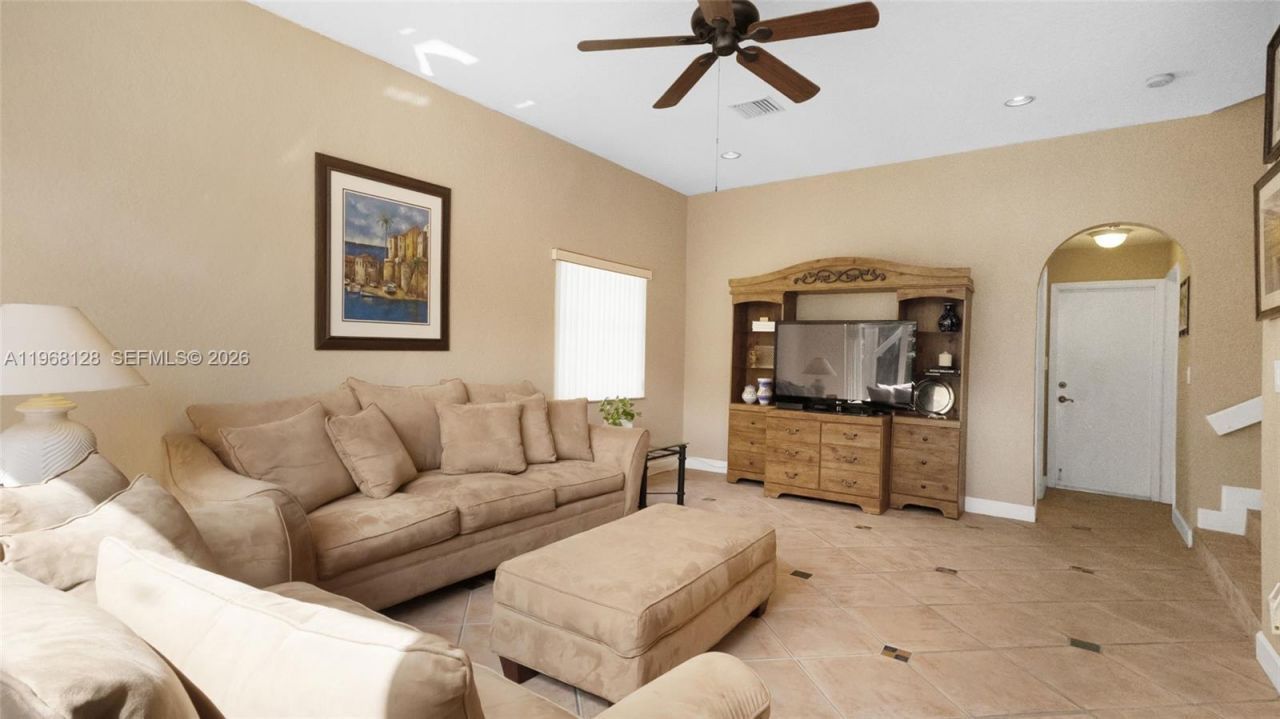 9768 NW 30th St, Doral, FL 33172 Photo