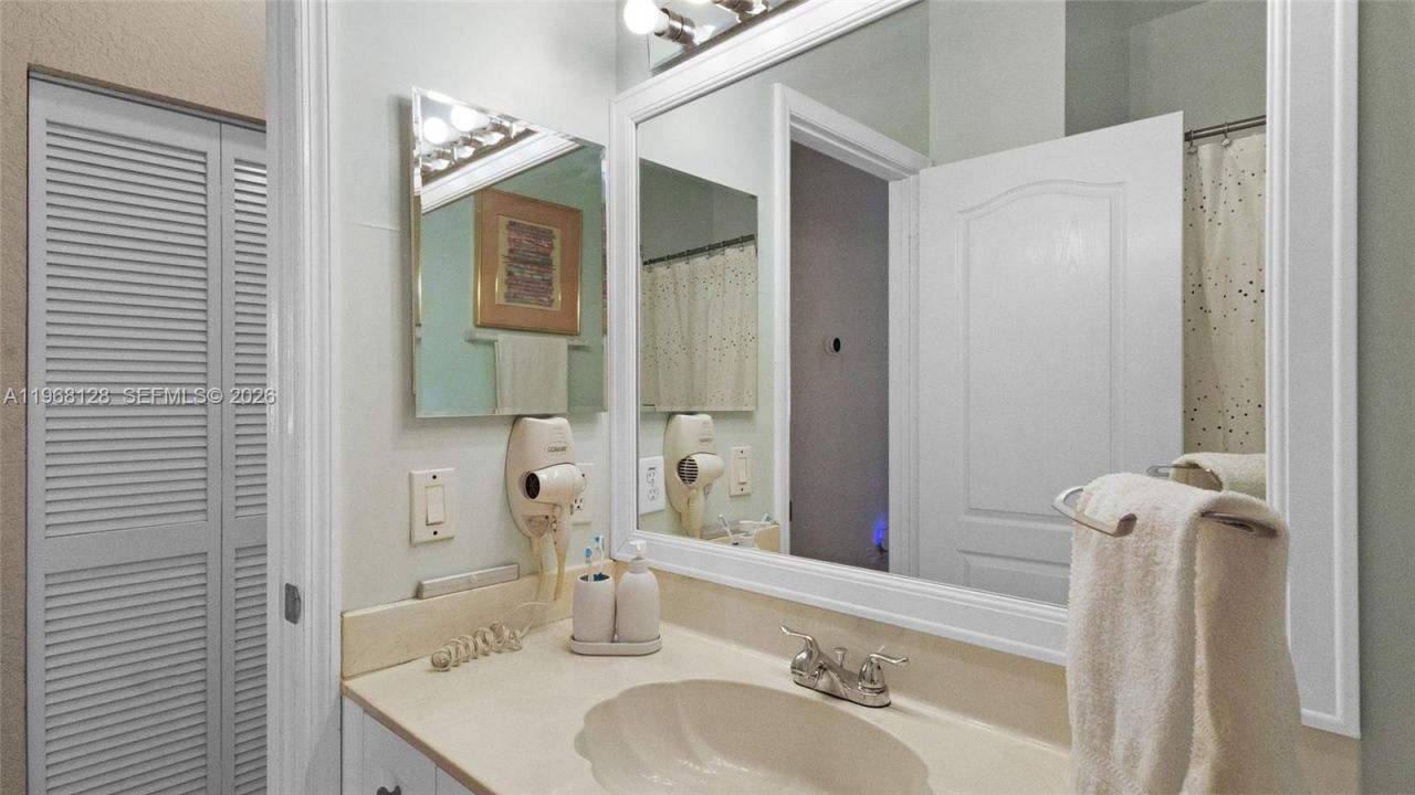 9768 NW 30th St , Doral, FL 33172 Photo