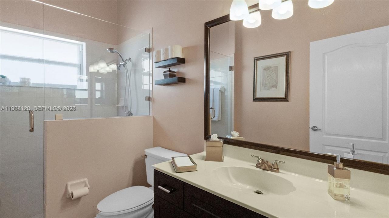 9768 NW 30th St, Doral, FL 33172 Photo