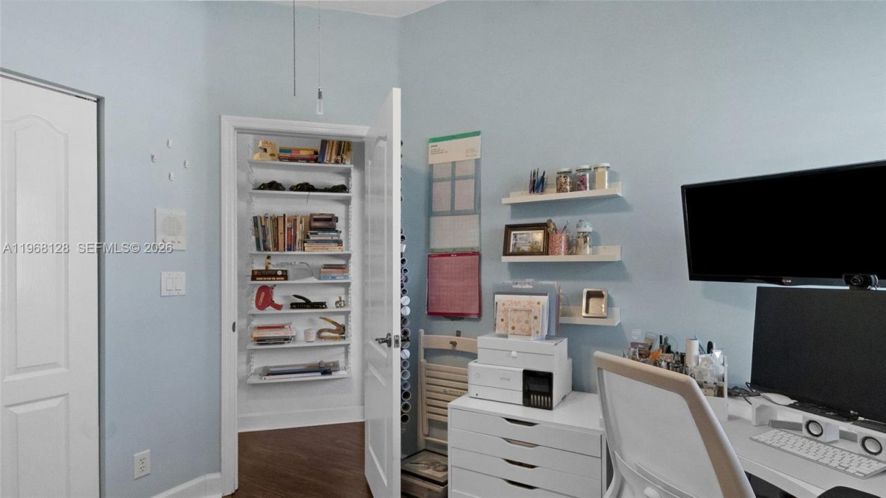 9768 NW 30th St, Doral, FL 33172 Photo