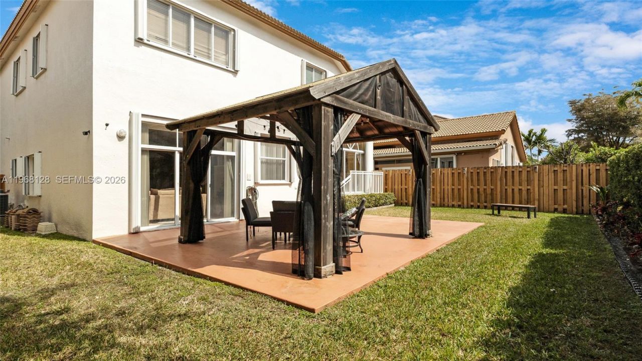 9768 NW 30th St, Doral, FL 33172 Photo