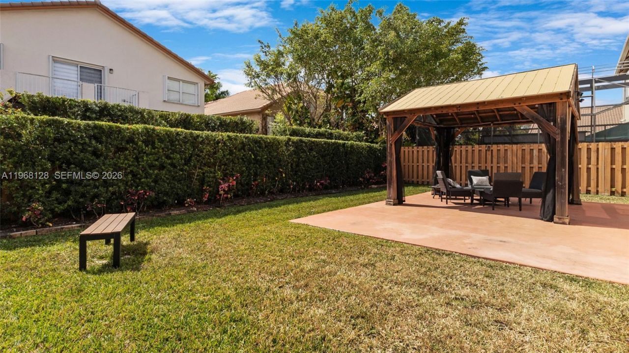 9768 NW 30th St, Doral, FL 33172 Photo