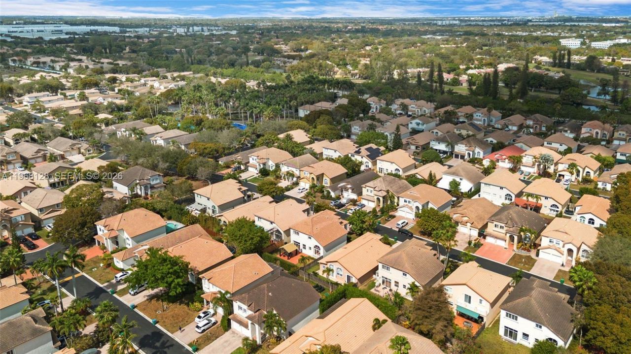 9768 NW 30th St, Doral, FL 33172 Photo