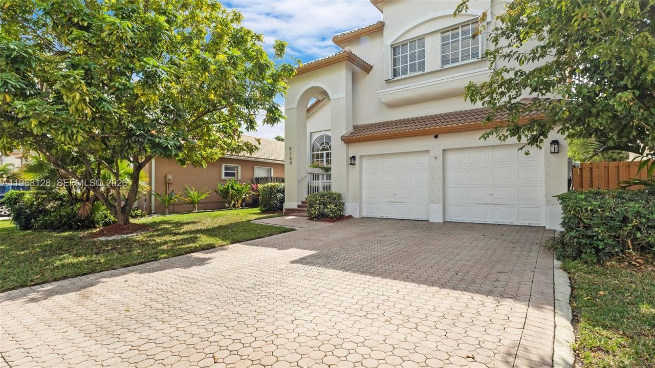 9768 NW 30th St , Doral, FL 33172 Photo