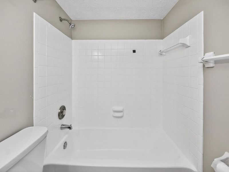 9508 Woodland Hills Drive, West Chester, OH 45011 Photo 18