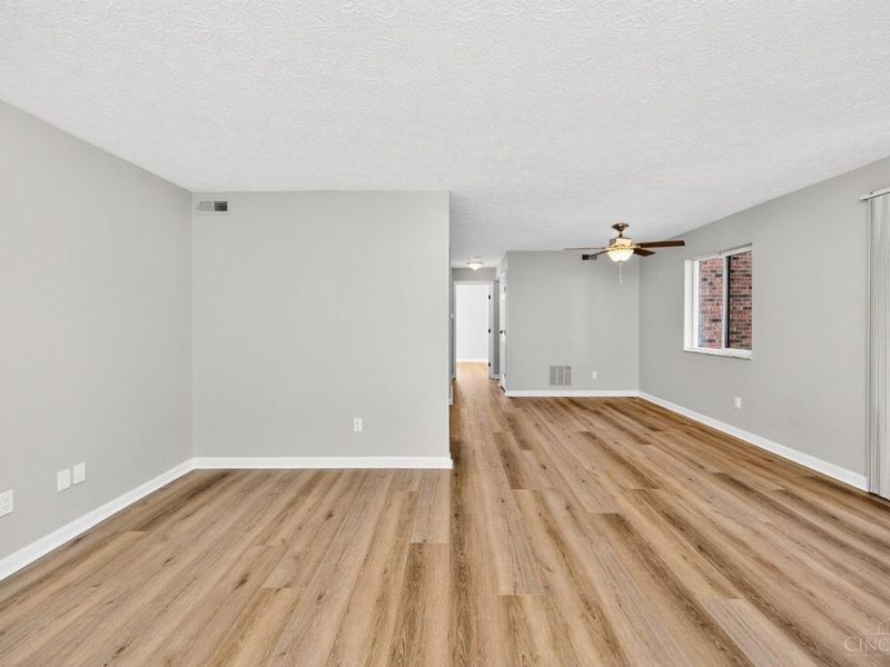 9508 Woodland Hills Drive, West Chester, OH 45011 Photo 7