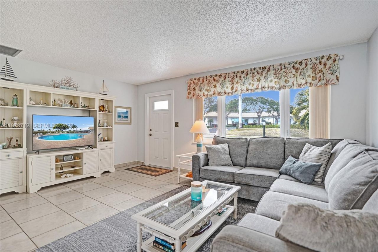 1806 SW 18th St, Boynton Beach, FL 33426 Photo