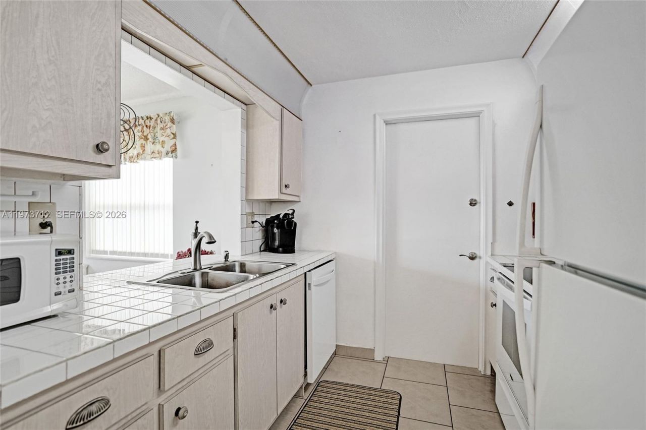 1806 SW 18th St, Boynton Beach, FL 33426 Photo