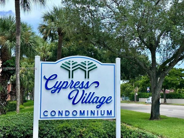 7208 Fairway Dr , Unit I20, Miami Lakes, FL 33014