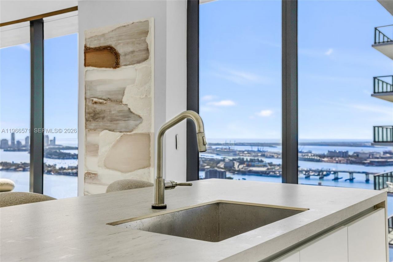700 NE 24th St, Unit 4007, Miami, FL 33137 Photo