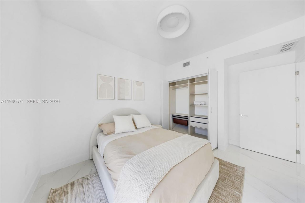 700 NE 24th St, Unit 4007, Miami, FL 33137 Photo