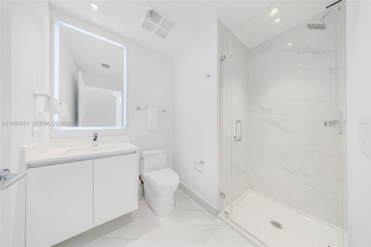 700 NE 24th St, Unit 4007, Miami, FL 33137 Photo