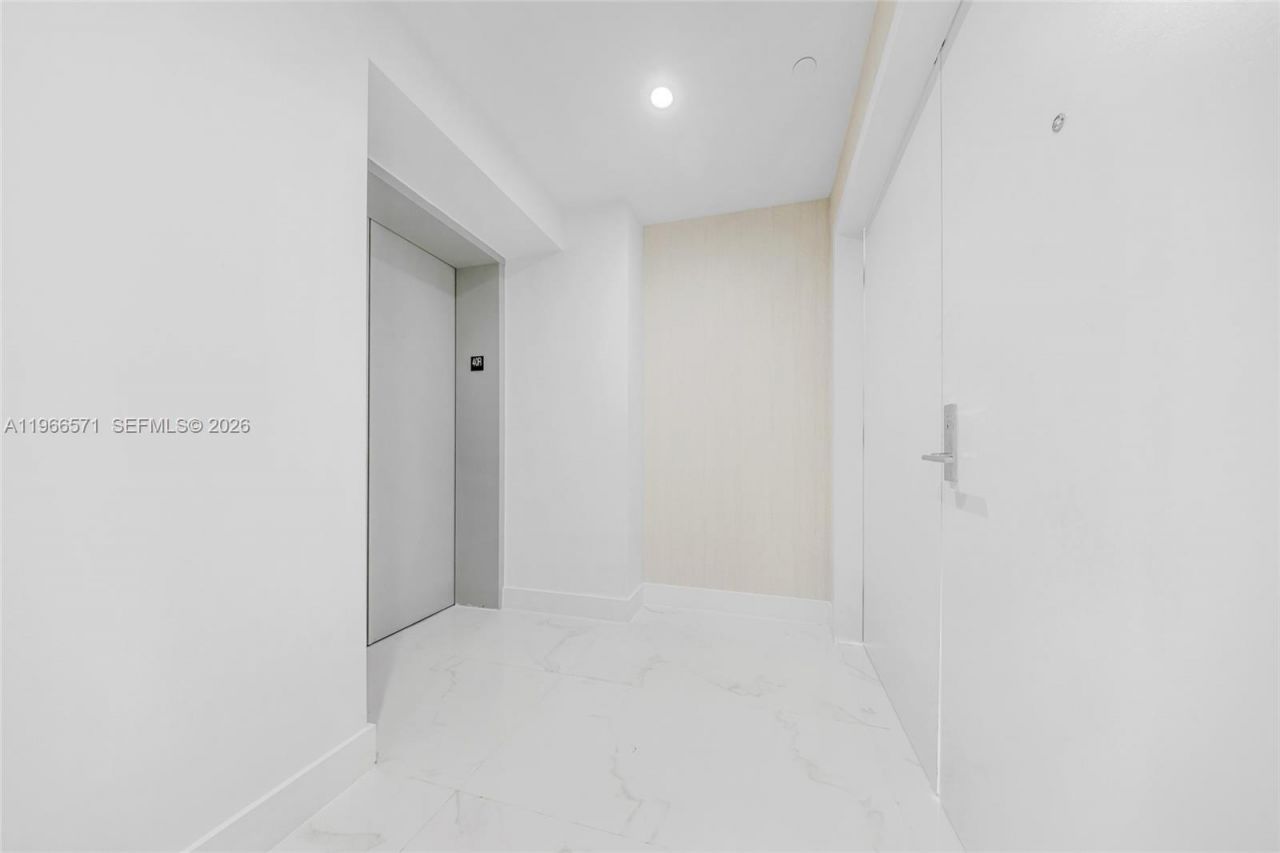 700 NE 24th St, Unit 4007, Miami, FL 33137 Photo