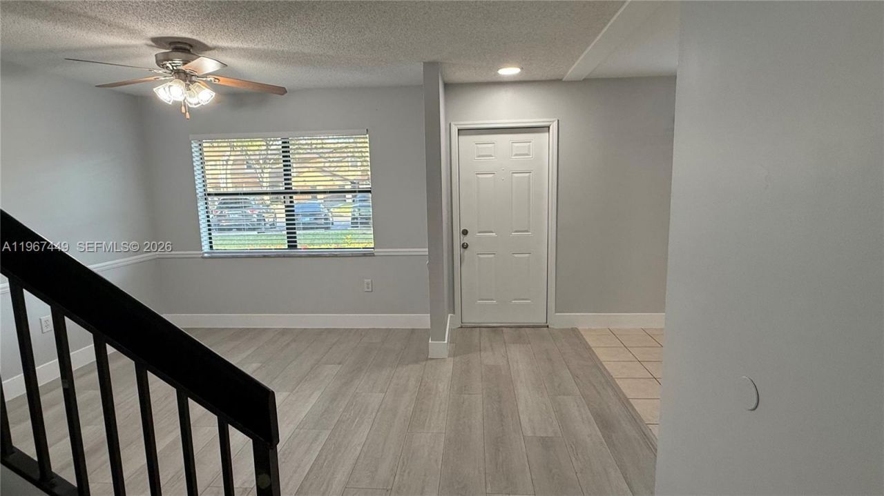 223 Lakeside Cir, Unit 223, Sunrise, FL 33326 Photo