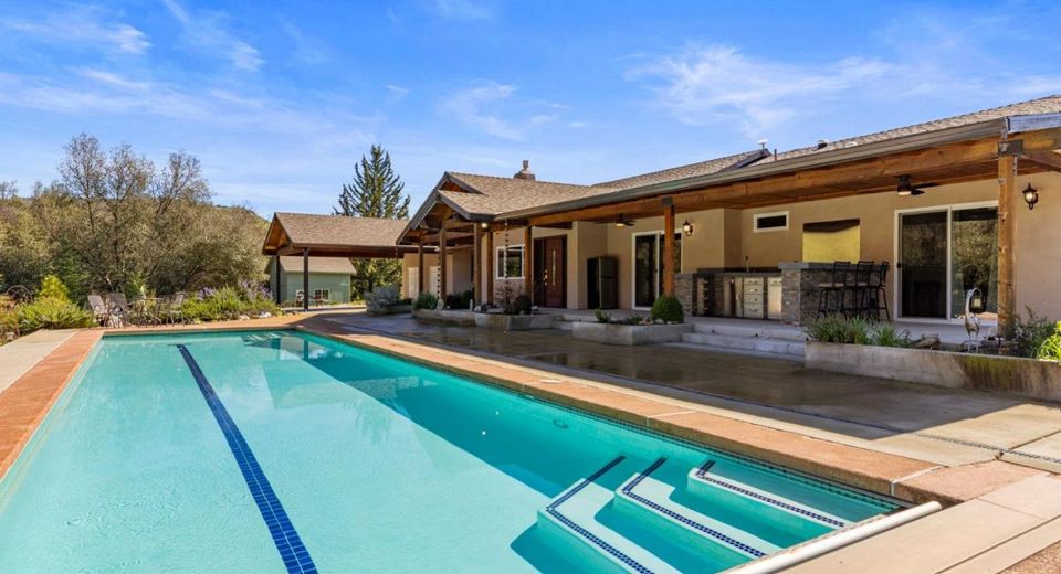 7101 Amoloc Ln, Lotus, CA 95651 Photo