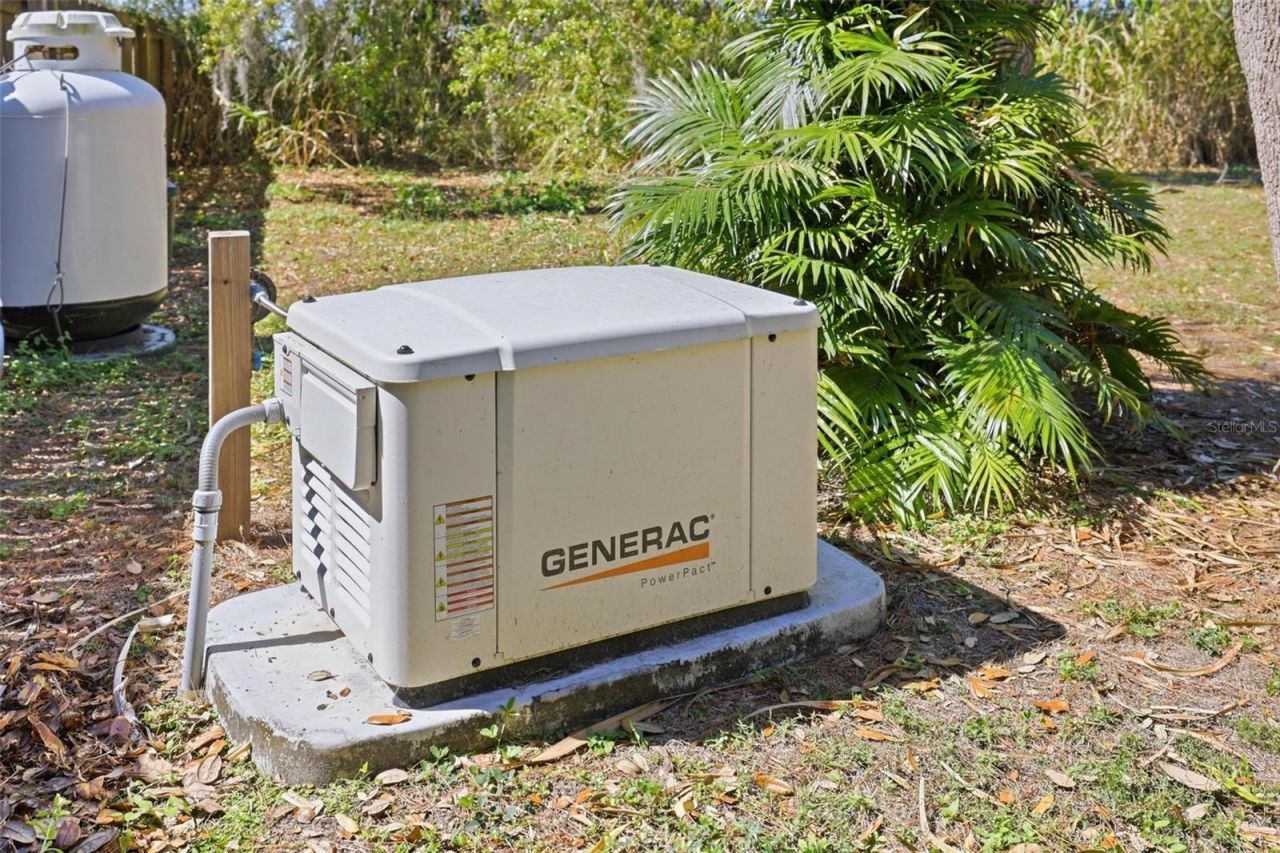 2512 16th Avenue Drive E, Bradenton, FL 34208 Photo