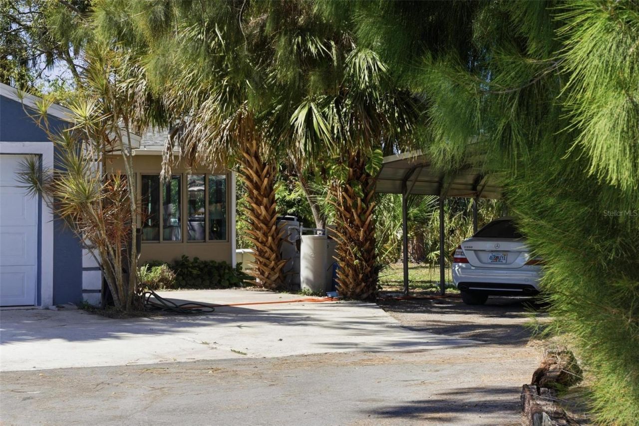 2512 16th Avenue Drive E, Bradenton, FL 34208 Photo