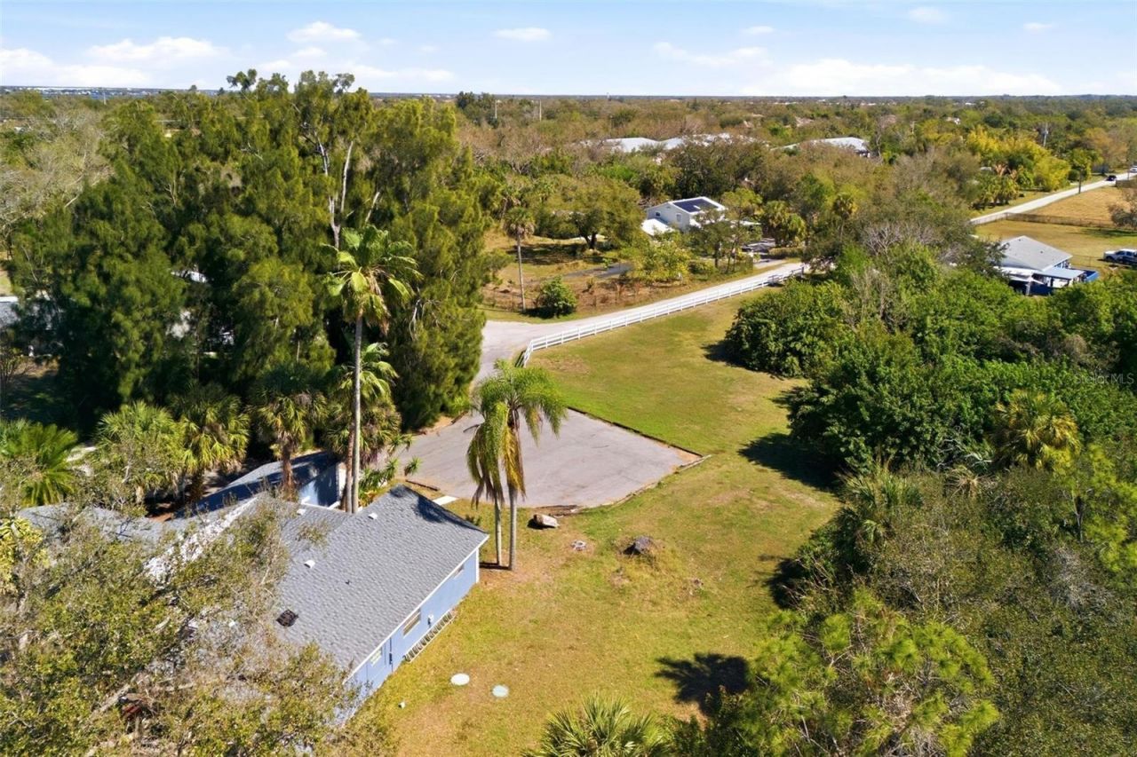 2512 16th Avenue Drive E, Bradenton, FL 34208 Photo