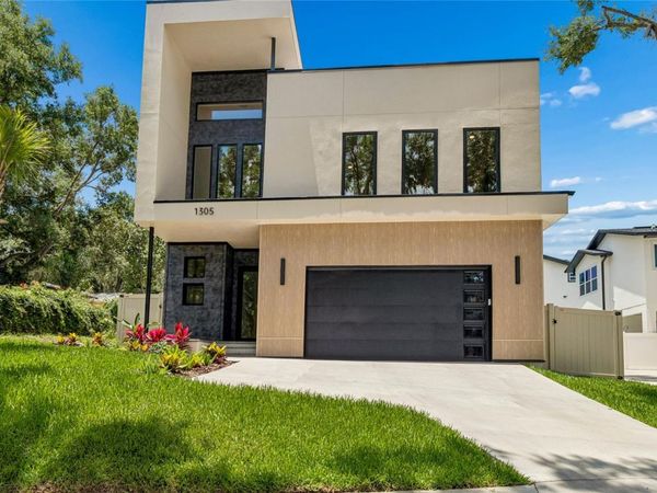 1305 HILTON PLACE, TAMPA, FL 33604