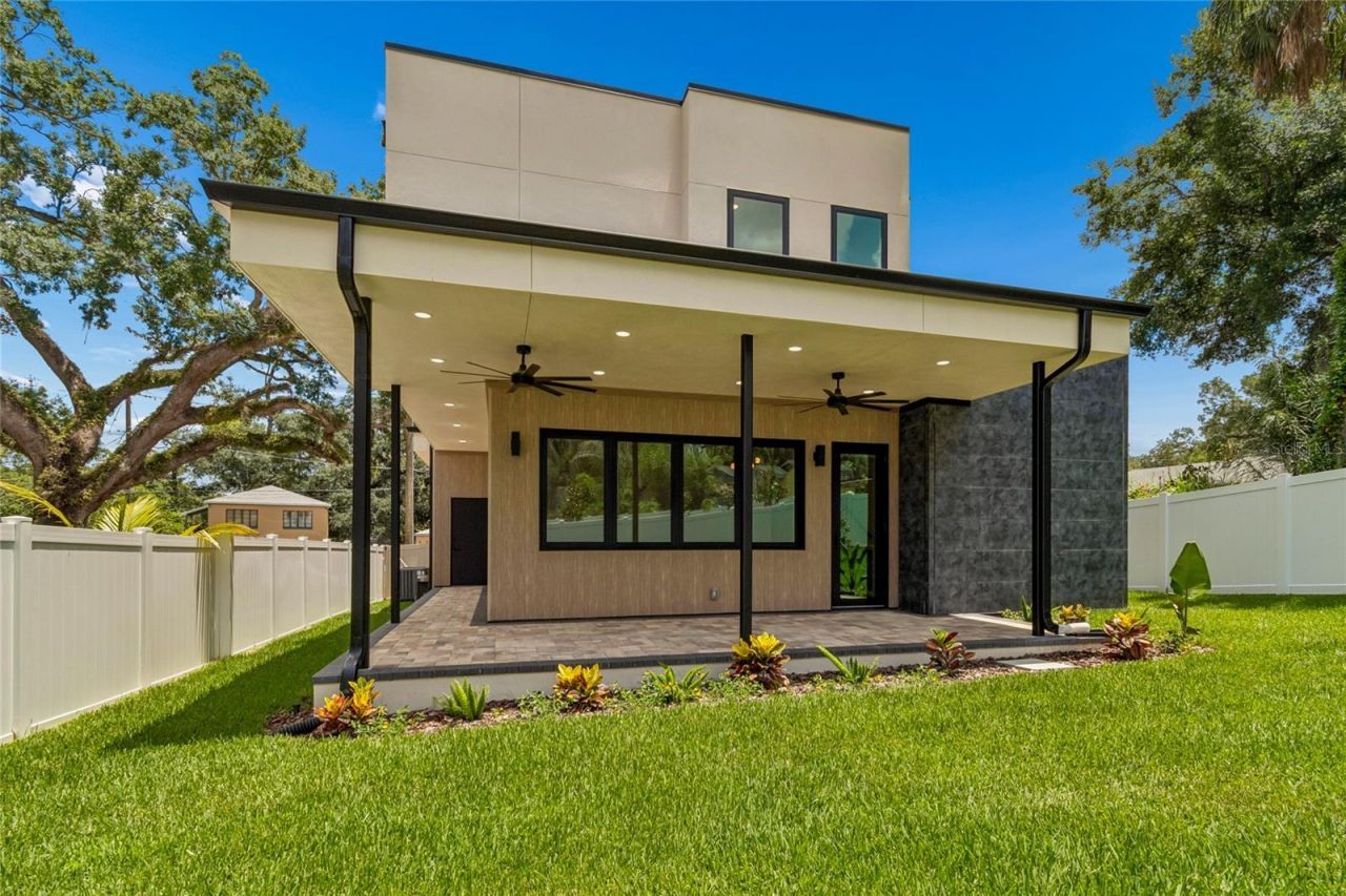 1305 Hilton Place, Tampa, FL 33604 Photo