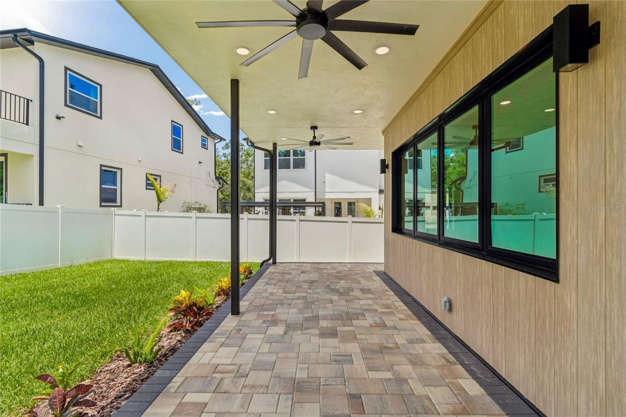 1305 Hilton Place, Tampa, FL 33604 Photo