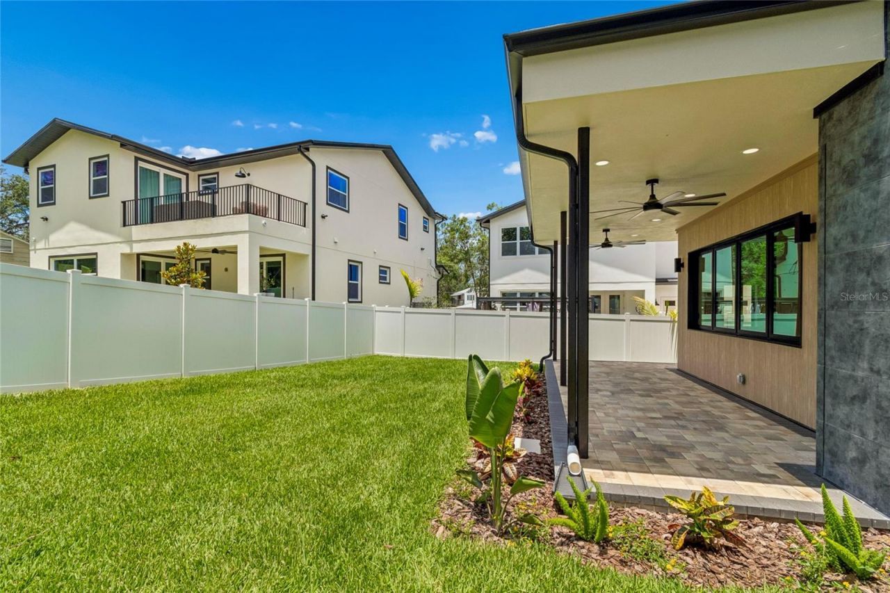 1305 Hilton Place, Tampa, FL 33604 Photo