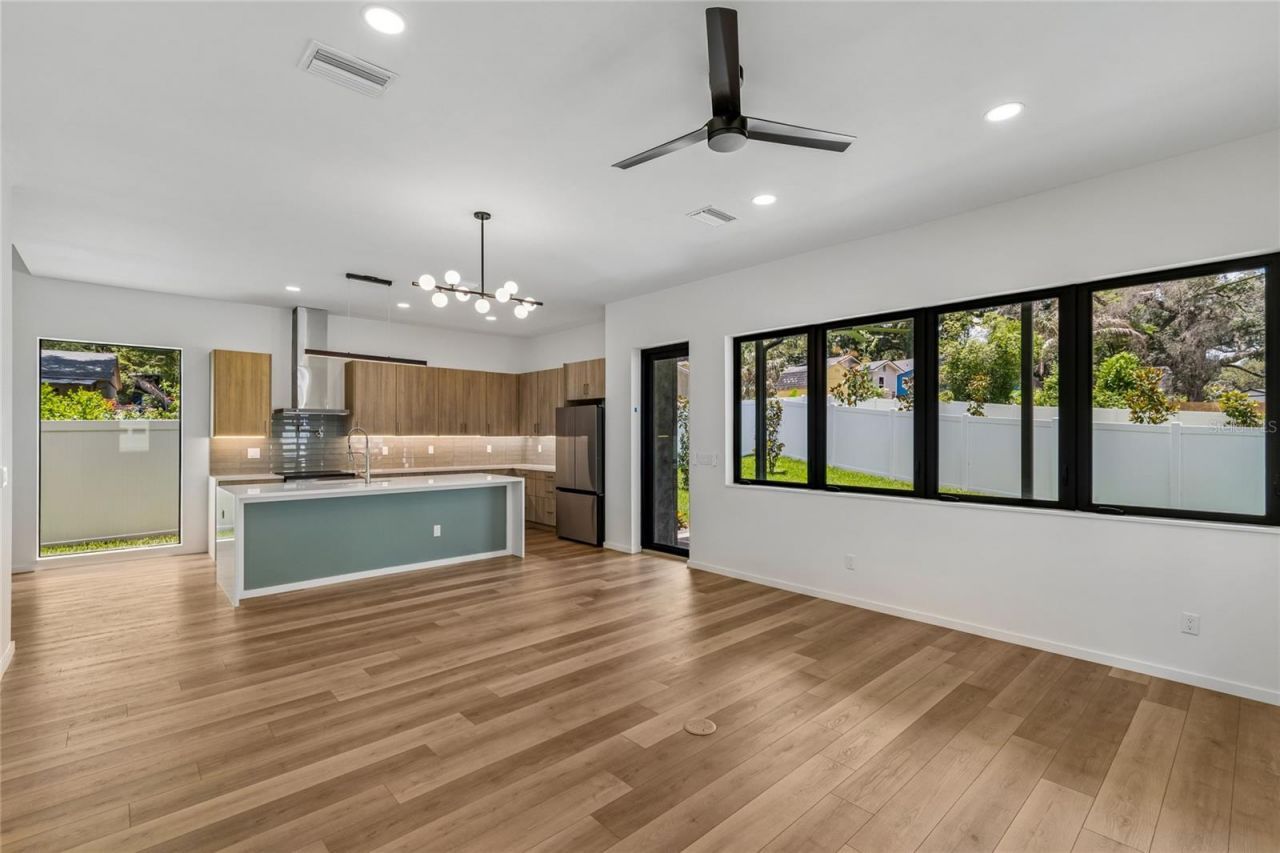 1305 Hilton Place, Tampa, FL 33604 Photo
