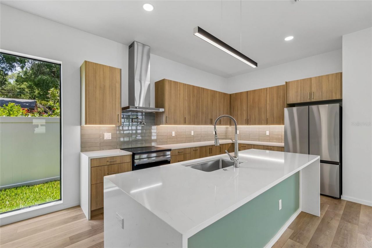 1305 Hilton Place, Tampa, FL 33604 Photo